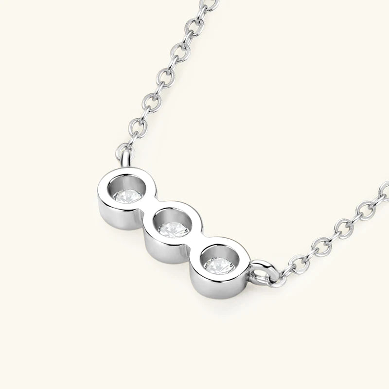 925 Sterling Silver Three-Stone Round Moissanite Necklace Fashionable Link Chain Pendant Necklace Engagement Gift Party Wedding