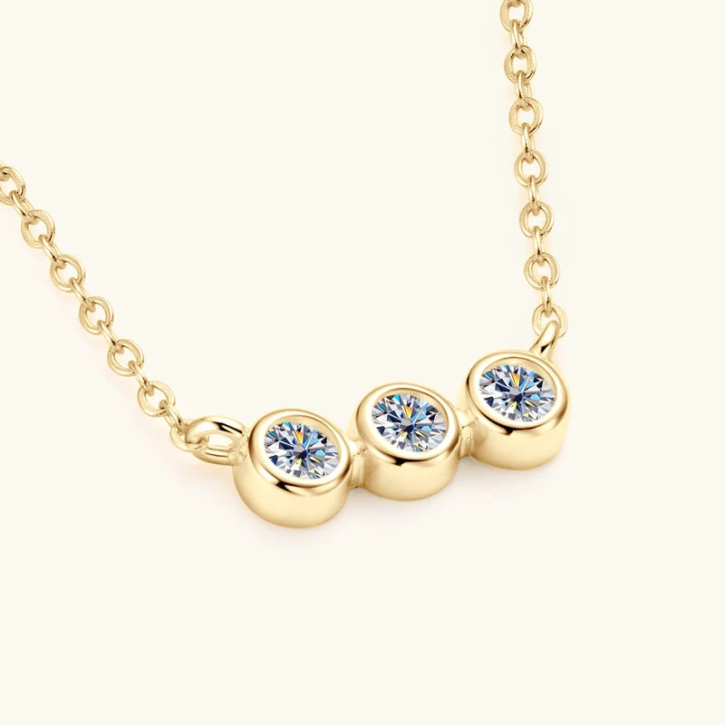 925 Sterling Silver Three-Stone Round Moissanite Necklace Fashionable Link Chain Pendant Necklace Engagement Gift Party Wedding