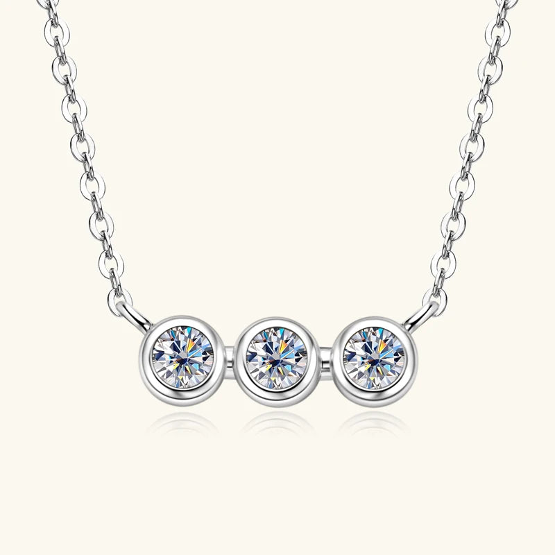 925 Sterling Silver Three-Stone Round Moissanite Necklace Fashionable Link Chain Pendant Necklace Engagement Gift Party Wedding