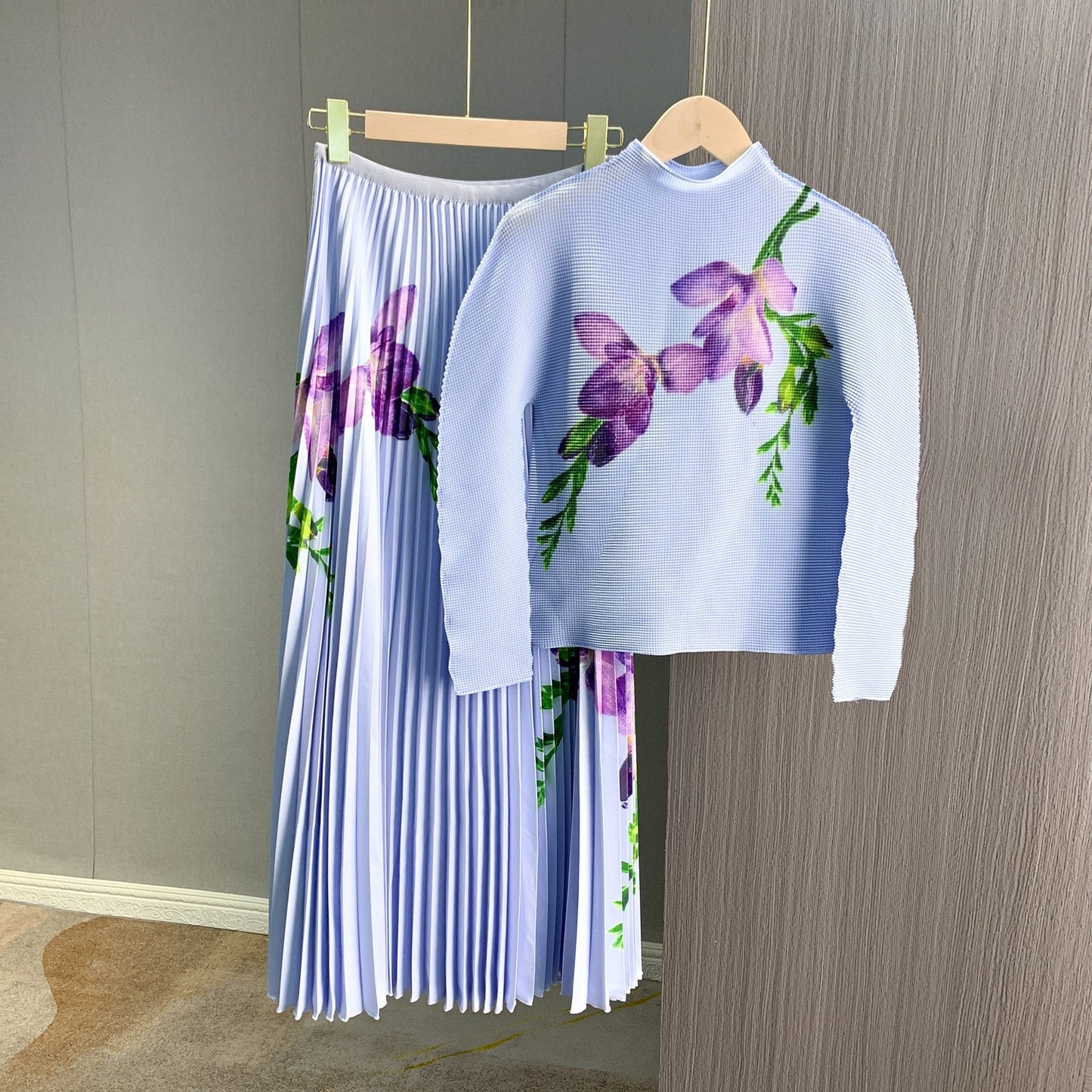 Retro Pleated Fashion Floral Suit Autumn and Winter New Miyake Elastic Top Waist Design Skirt Two-Piece Set