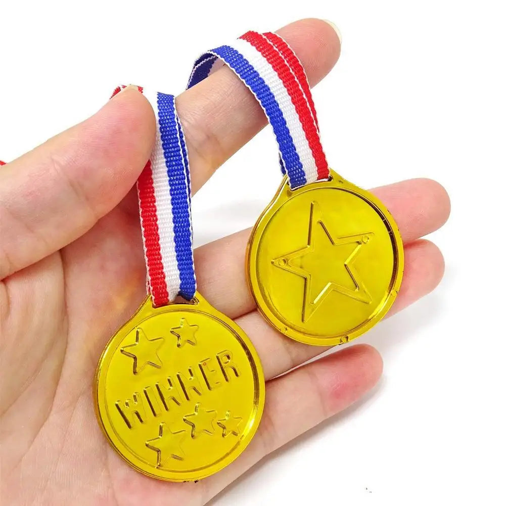 10/20pcs Plastic Gouden Winner Award Medailles Kinderen Verjaardagsfeest Favorieten Sportspel Prijs Speelgoed Voetbal Voetbalfee
